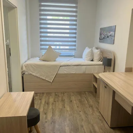 招待所 Lepetit Essen